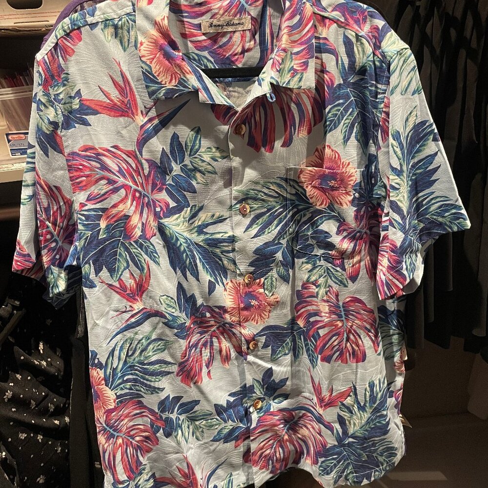 Tommy Bahama NWT Silk Blend COOLMAX Camp Button-Up Shirt – Men's Large